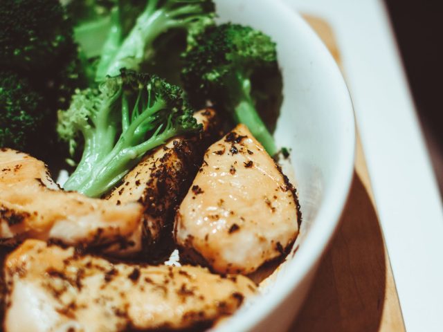 Quels aliments pour un régime hyperprotéiné ? Les meilleures sources à privilégier
