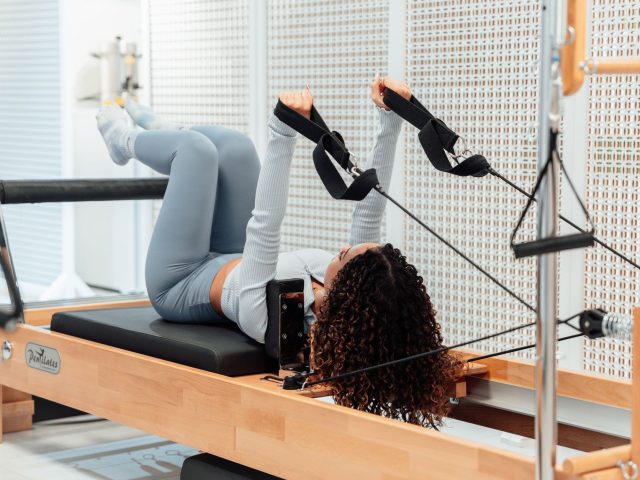 Le Pilates : l’allié méconnu pour sculpter votre corps et perdre du poids !